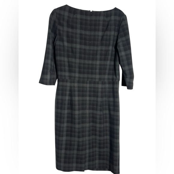 Chic Asymmetrical Plaid Dress - Picture 3 of 4